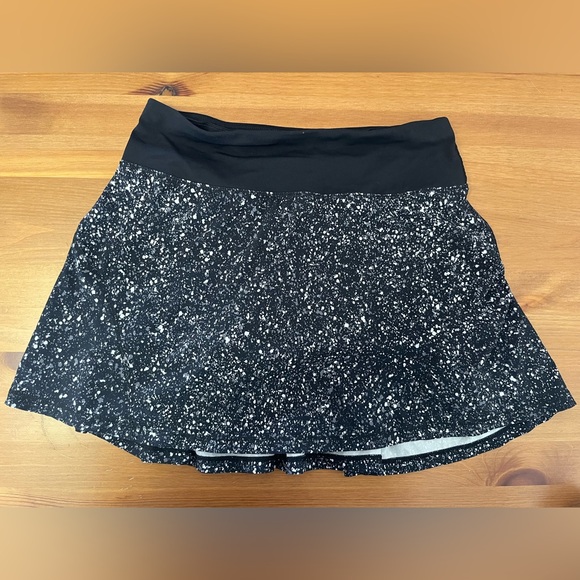 Lululemon Circuit Breaker Skirt Splatter White Black Pattern Size 2 Tall - Picture 2 of 5